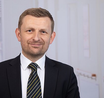 Dr. Oliver Bleiziffer