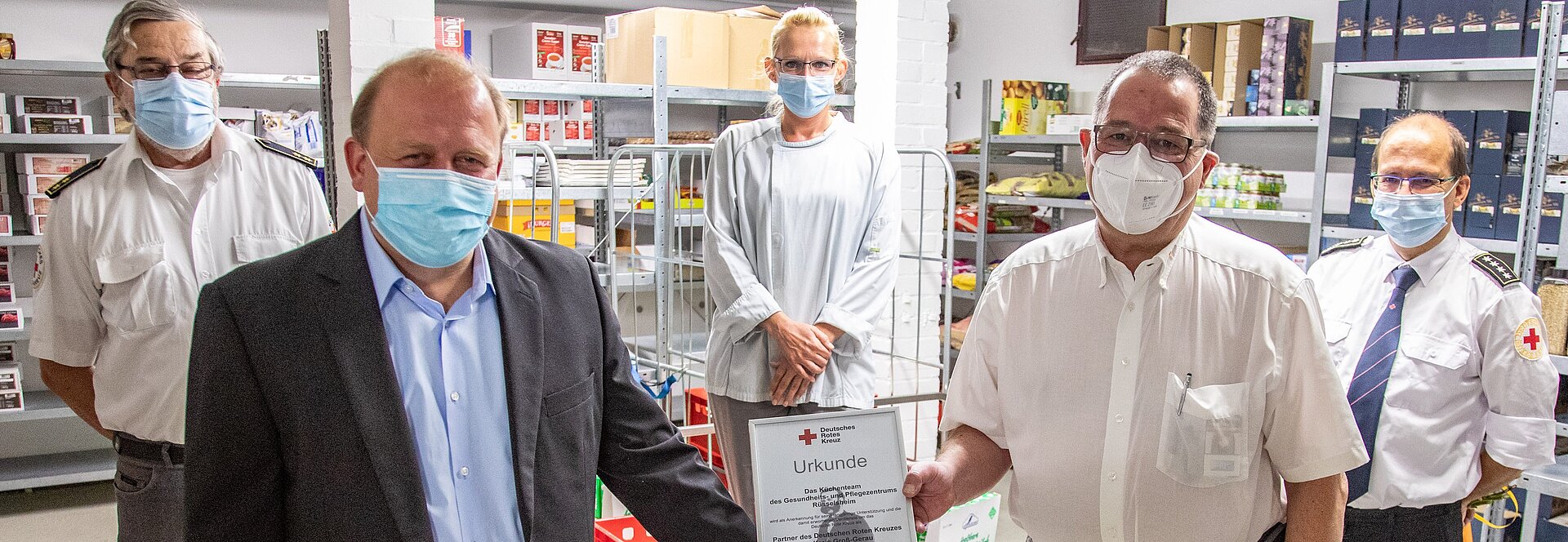 Übergabe der Urkunde