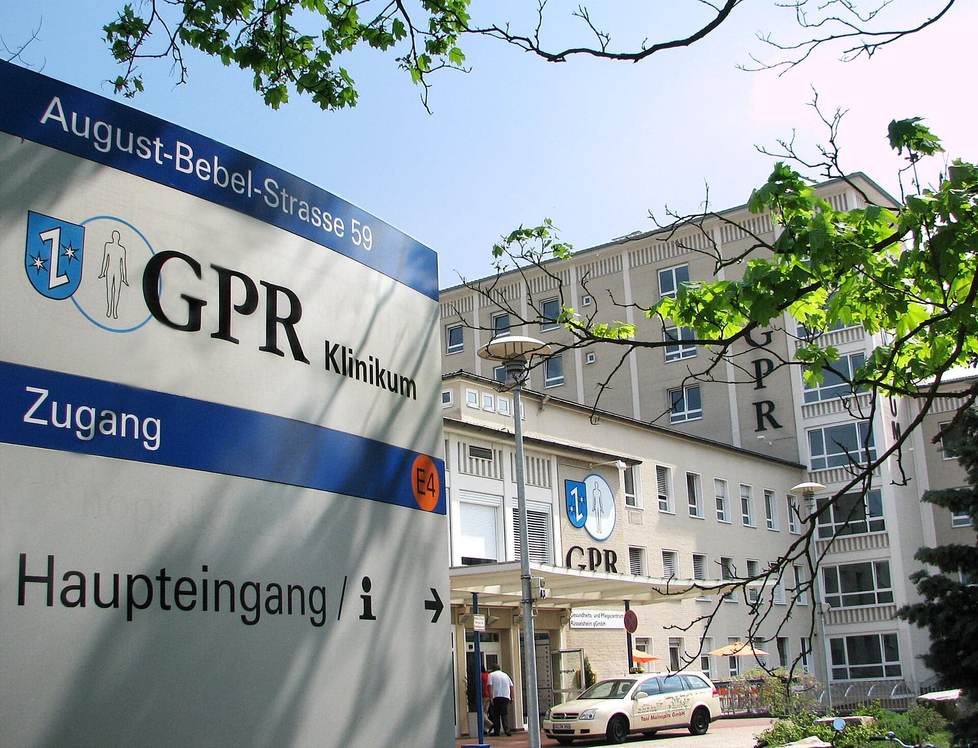 Haupteingang GPR Klinikum