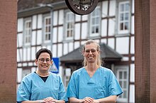 Dr. Sandra Schanz (links) und Dr. Sabrina Blum