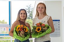 Zwei neue Auszubildende zur Kauffrau im Gesundheitswesen