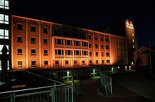 GPR Gebäude orange beleuchtet
