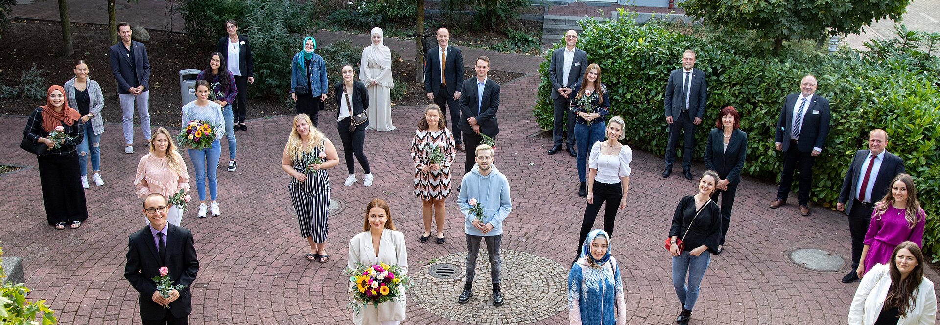 Der Abschlusskurs der Gesundheits- und Krankenpflege mit Rednern und Gästen