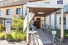 Eingang Impfzentrum des GPR