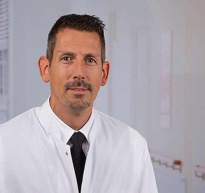 Portraitbild Privatdozent Dr. Oliver Koeth PD Dr. med. Oliver Koeth