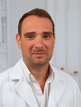 Portraitfoto Dr. Oliver Kalbhenn Dr. med. Oliver Kalbhenn