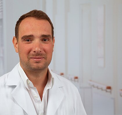 Portraitfoto Dr. Oliver Kalbhenn Dr. med. Oliver Kalbhenn