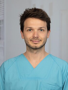 Dr. med. Alexander Lehners