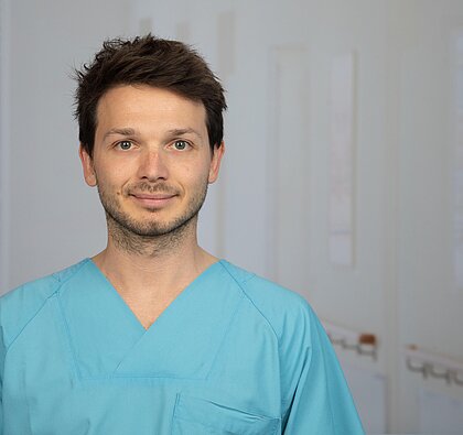 Dr. med. Alexander Lehners