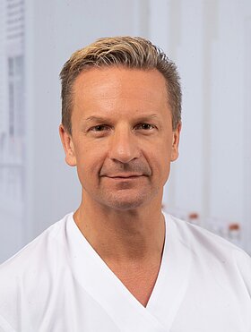Dr. med. Marcus  Benz